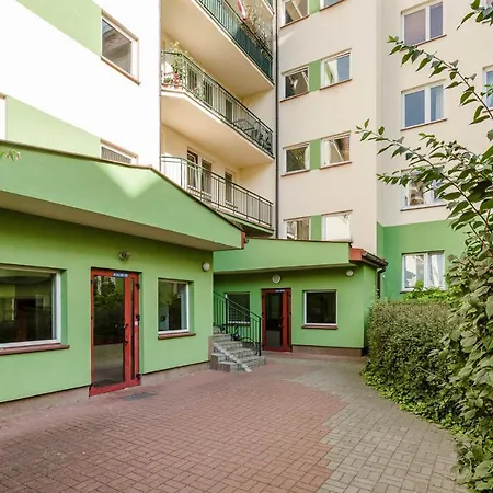 Chill Kabaty Family Hotel Warsaw