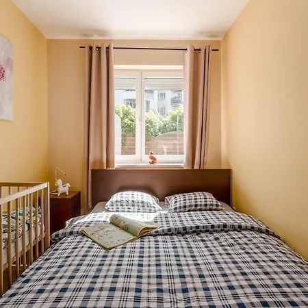 Chill Kabaty Family Otel Varşova